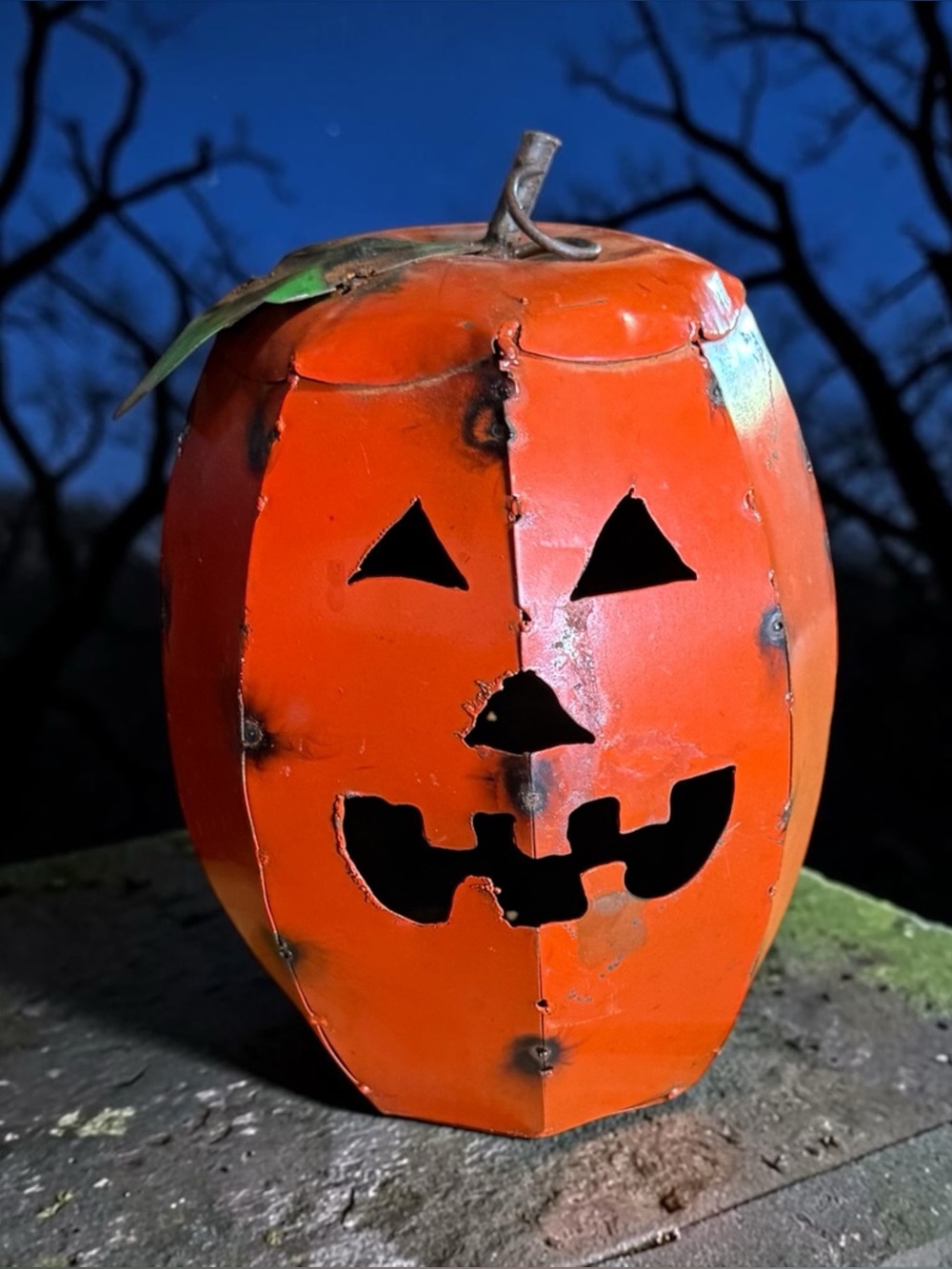 Vintage Rustic Metal Jack-O'-Lantern Halloween Decor